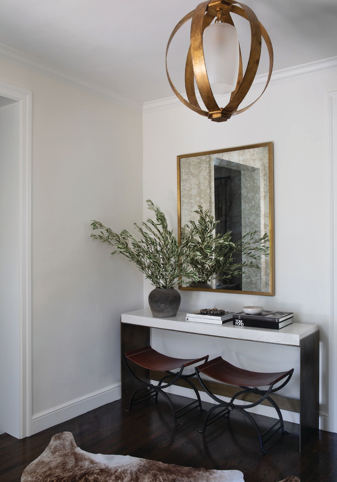 Throughout the home, Barnes transforms nooks into highly functional and gorgeous spaces. PHOTOGRAPHED BY BESS FRIDAY